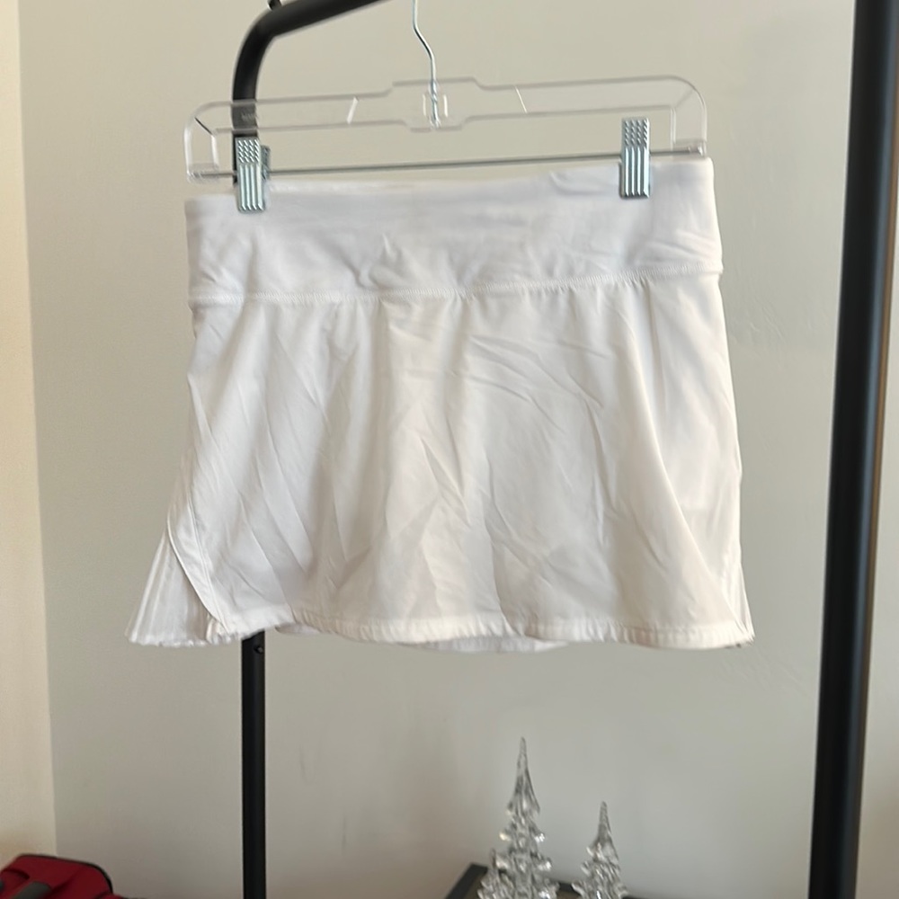 Lululemon white tennis skirt